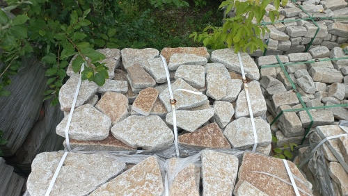 Гранитный плитняк галтованный для парковки купить в Верхотурье