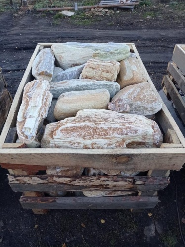 Златолит жёлтый, жёлто-зелёный глыбки и валуны для ланшафтного дизайна купить в Верхотурье