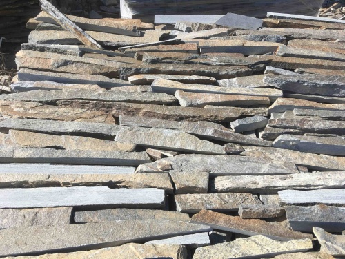 Горбушка златолит мультиколор для облицовки купить в Верхотурье