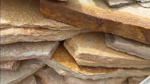 Плитняк златолит жёлтый золотистый для отмостки купить в Верхотурье