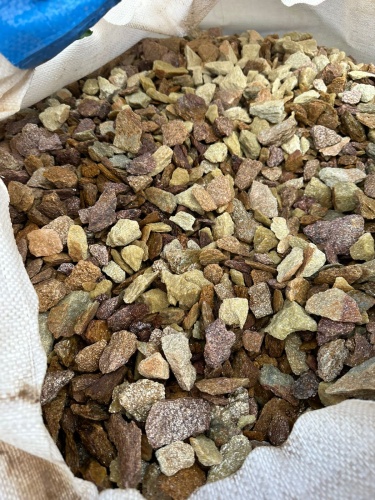 Златолит персиковый декоративная каменная крошка купить в Верхотурье