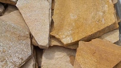 Плитняк златолит жёлтый для цоколя купить в Верхотурье