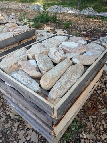 Златолит жёлтый, жёлто-зелёный глыбки и валуны для ланшафтного дизайна купить в Верхотурье