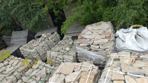 Плитняк гранитный галтованный купить в Верхотурье