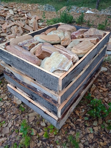 Златолит жёлтый, жёлто-зелёный глыбки и валуны для ланшафтного дизайна купить в Верхотурье