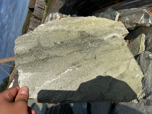 Плитняк златолит зелёный для цоколя, отмостки купить в Верхотурье