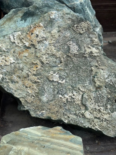 Ландшафтные глыбы зелёные 200-500 килограмм купить в Верхотурье