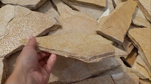 Плитняк златолит жёлтый для цоколя купить в Верхотурье