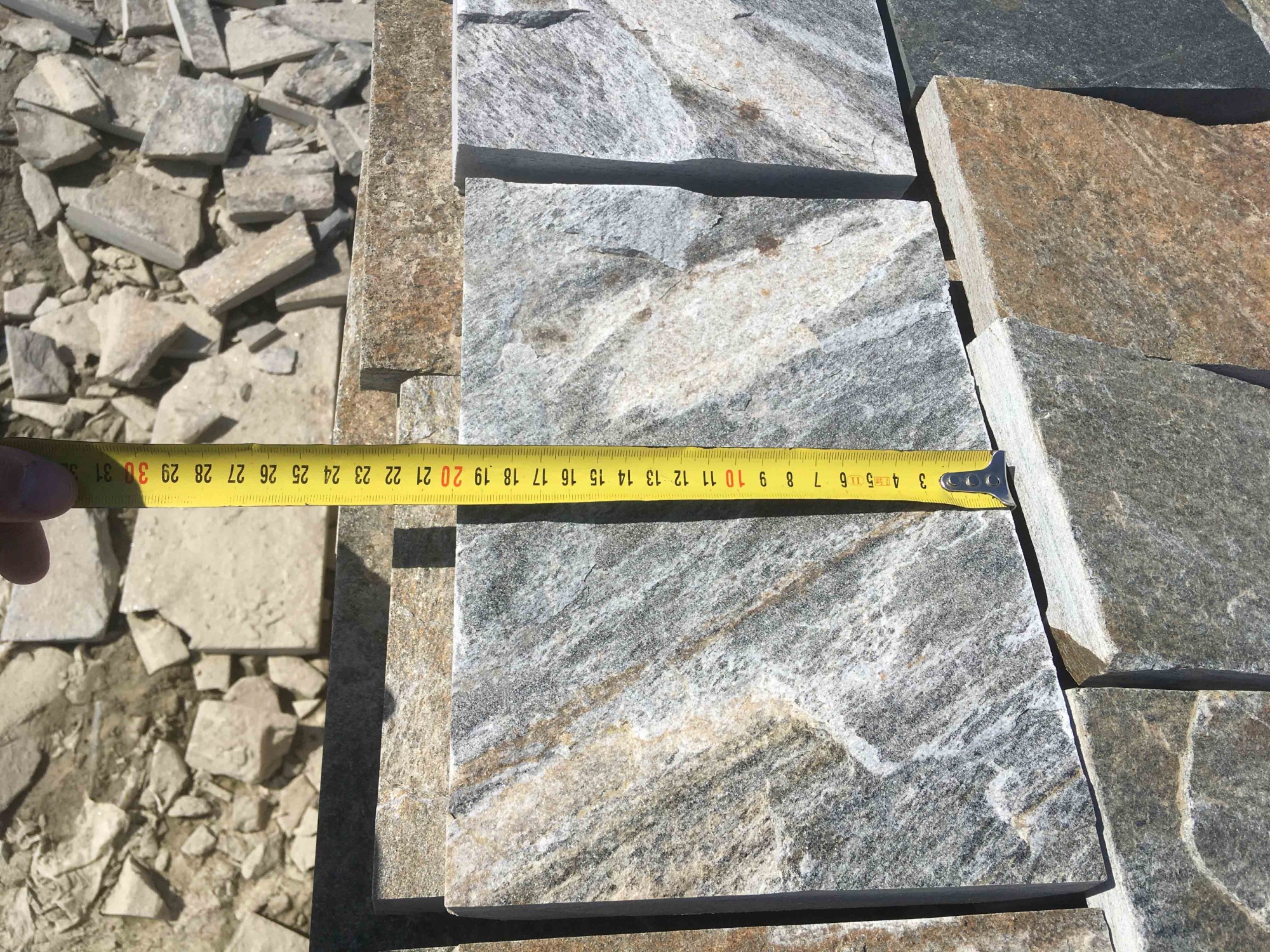 Плитка пилёная златолит Уральский для фасада купить в Верхотурье