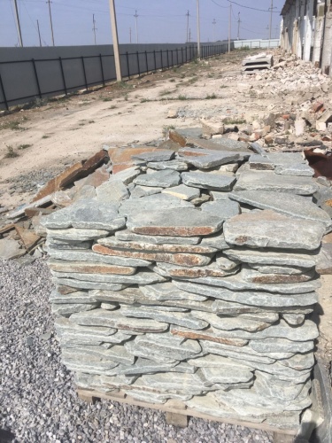 Златолит серебристый галтованный для лестниц купить в Верхотурье