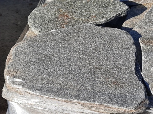 Златолит серебристый галтованный для лестниц купить в Верхотурье